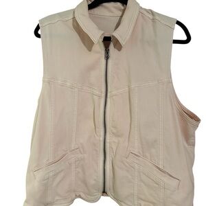 American Eagle Outfitters Cream Utility Vest